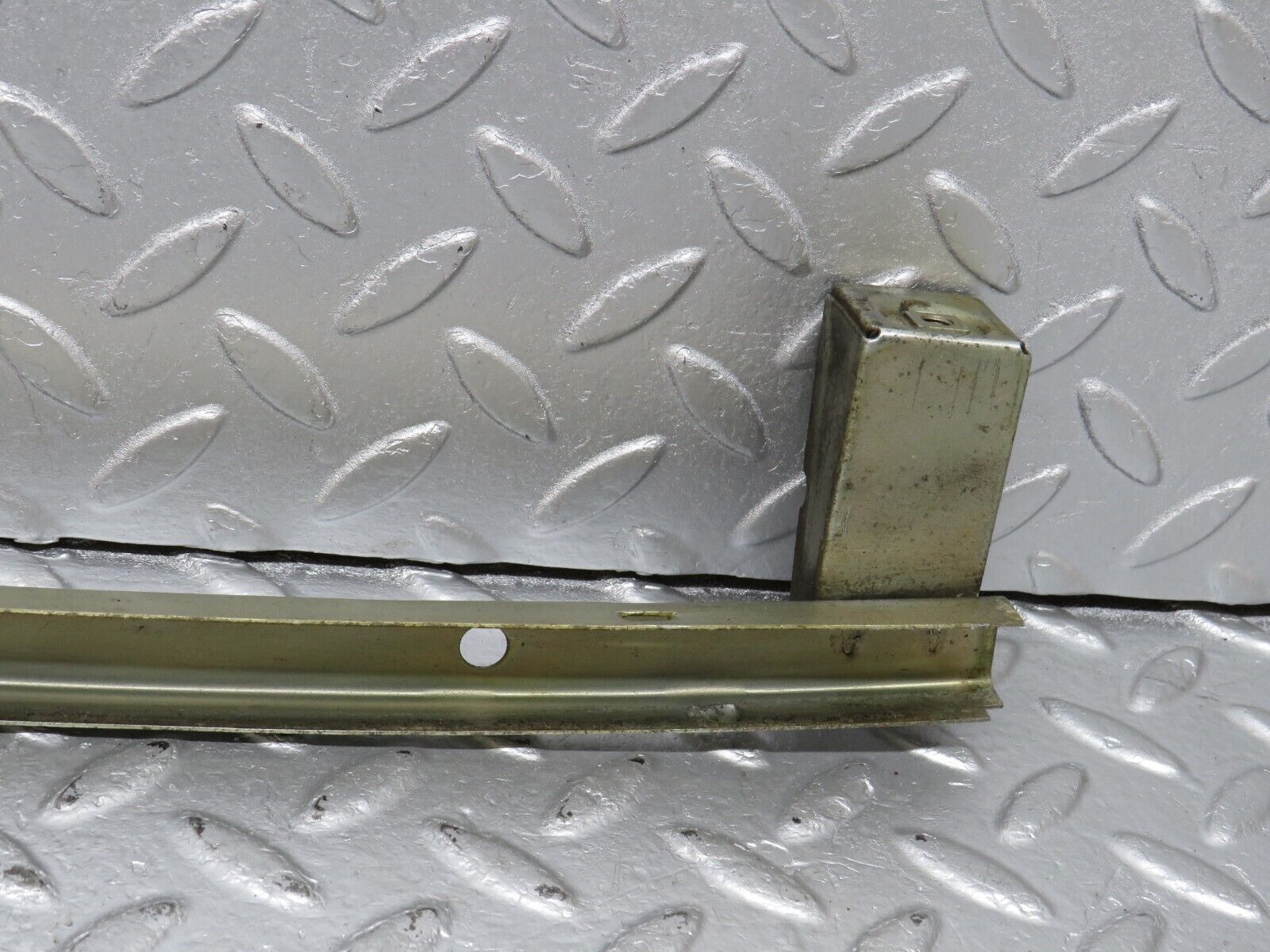 40586 Mercedes-Benz W123 300D Rear Right Door Window Channel