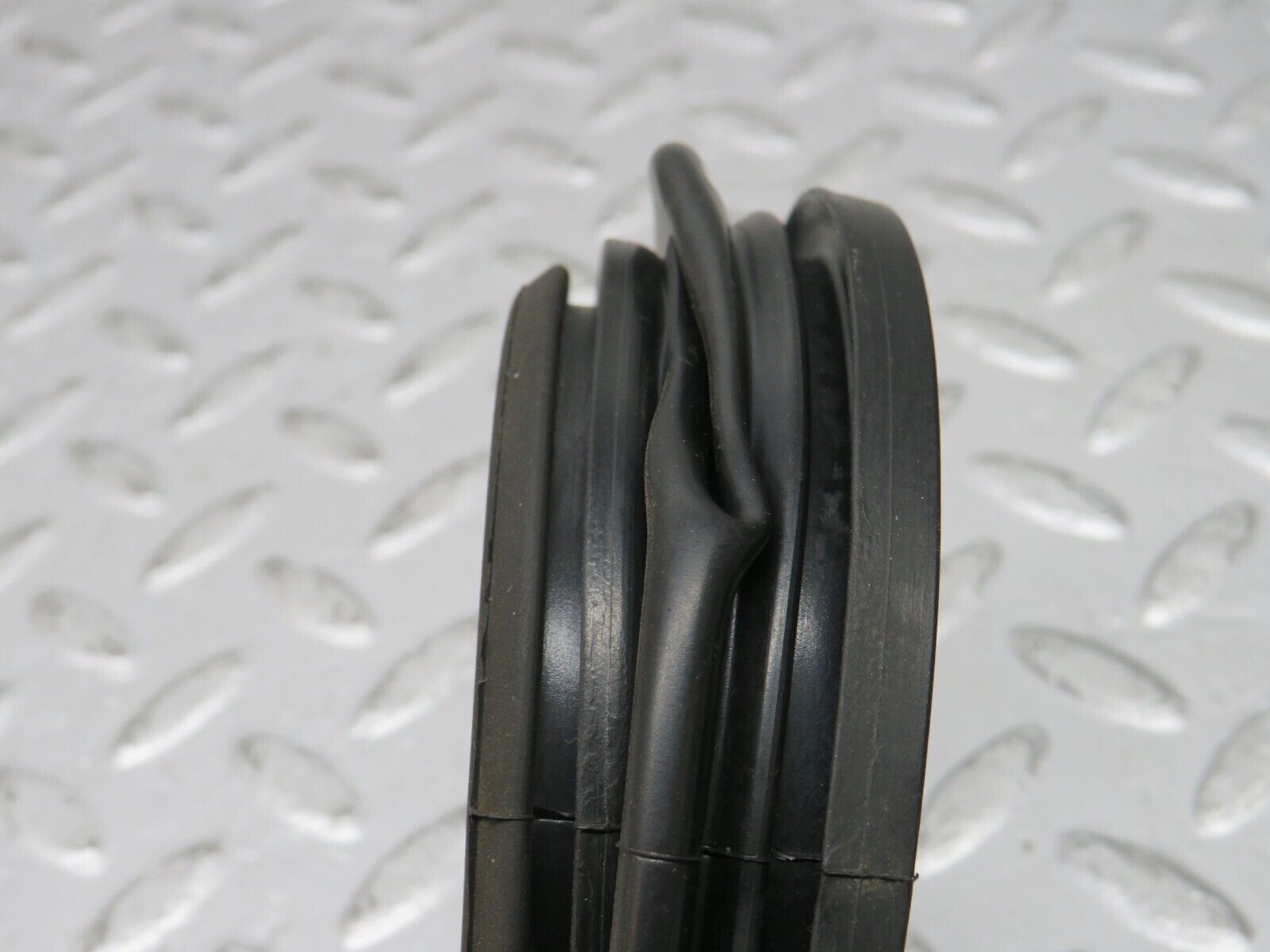 33468 Mercedes-Benz W202 C180 Fuel Tank Filler Rubber Gasket