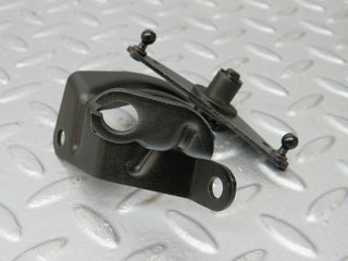 34586 Mercedes-Benz C126 380SEC Coupe Throttle Linkage