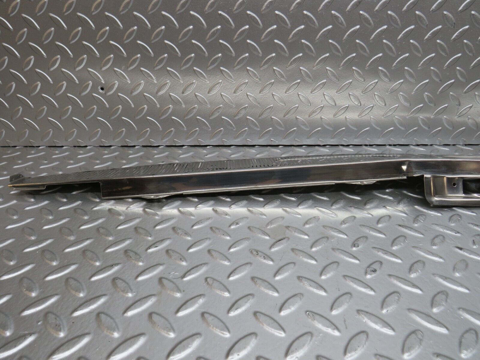 27620 Mercedes-Benz S124 300TE Wagon Trunk Edge Chrome Moulding 1246980089