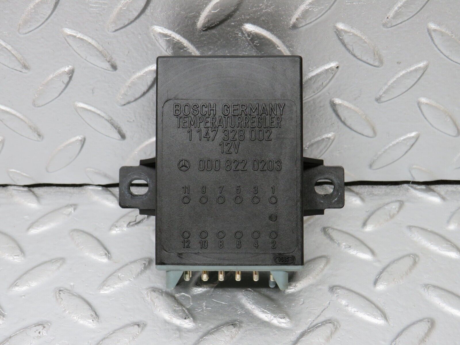 34422 Mercedes-Benz C126 380SEC Temperature Regulator Unit Bosch 1147328002