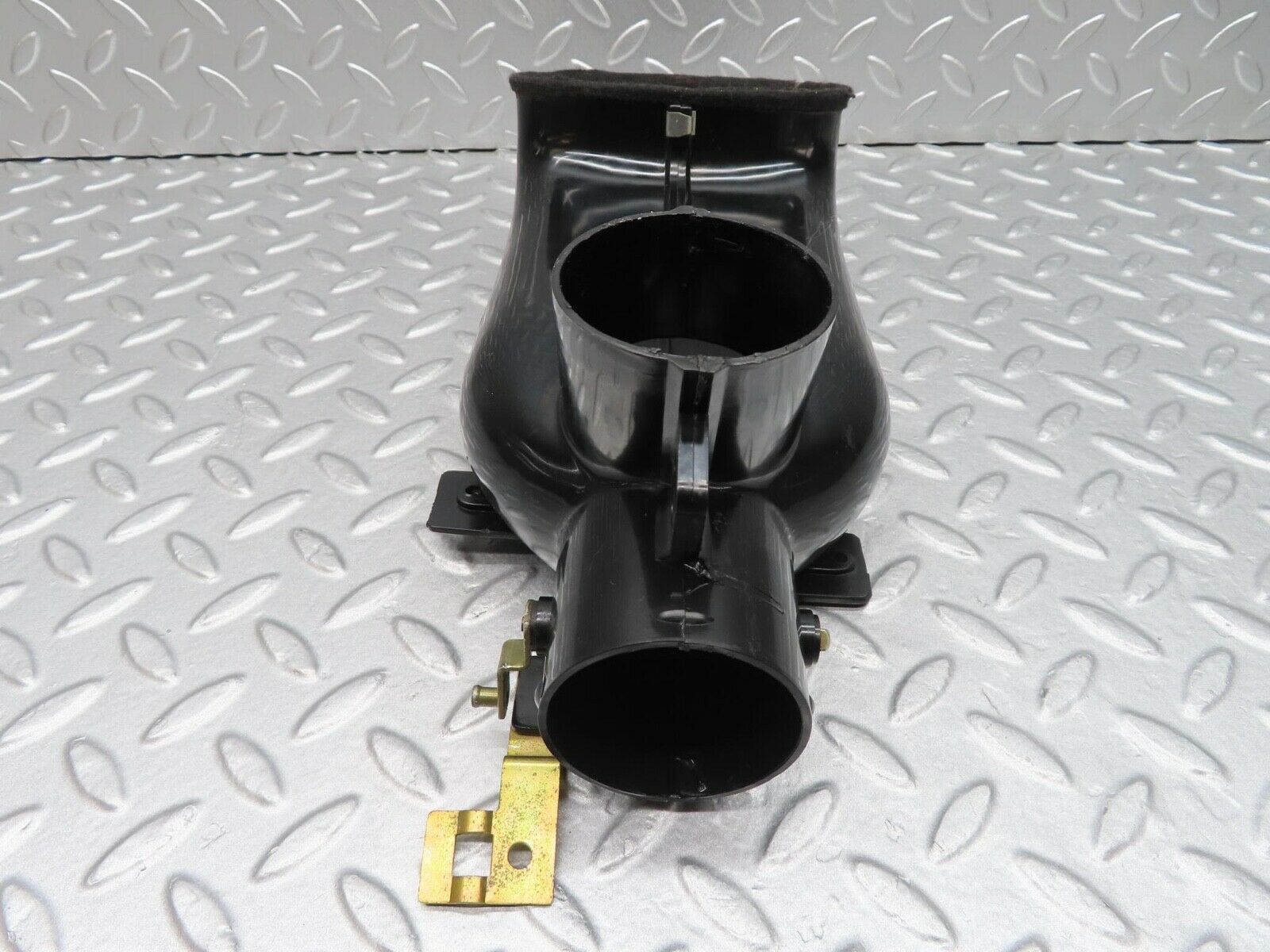 13985 Mercedes-Benz C107 280SLC Heater Air Duct