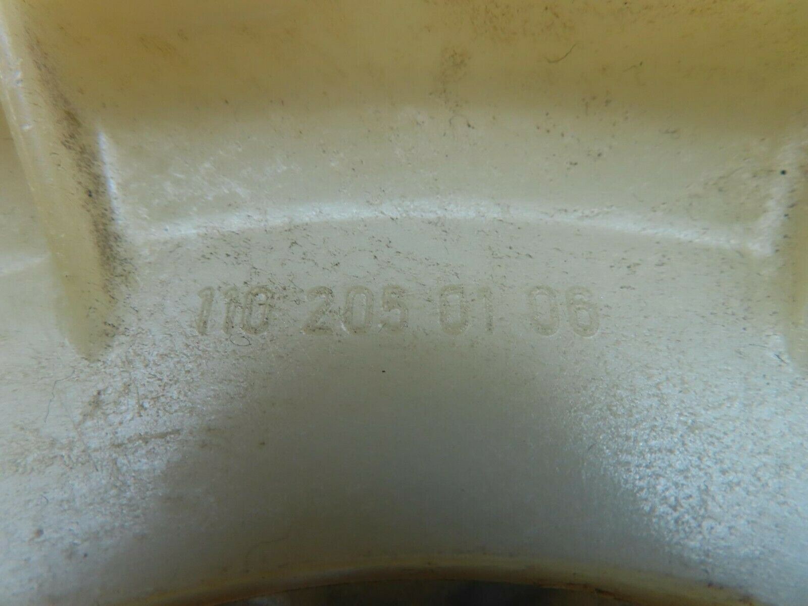 9824 Mercedes-Benz C123 280CE Coupe Engine Cooling Fan 1102050106