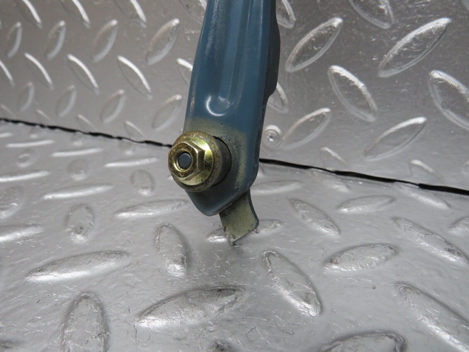 30701 Mercedes-Benz W201 190E 2.0L Bonnet Hinge Left Side