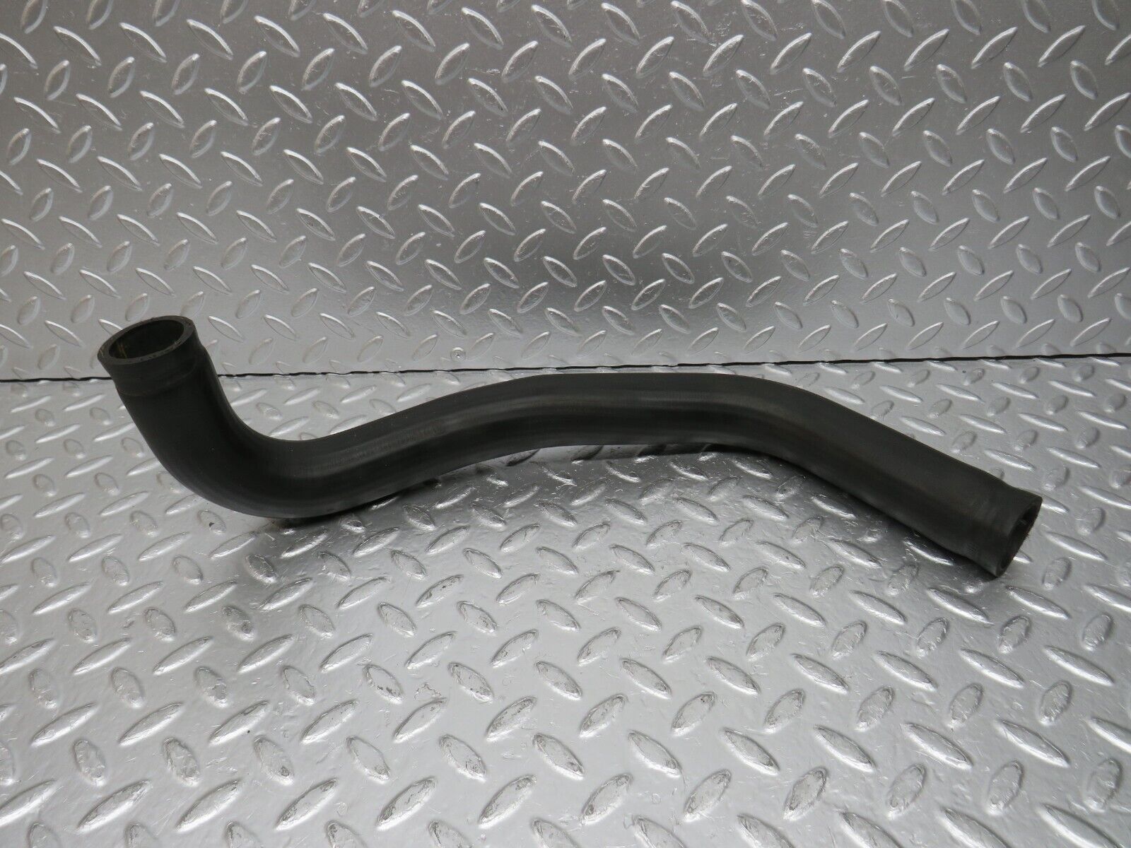 31060 Mercedes-Benz W123 200D Radiator Hoses 1235010482