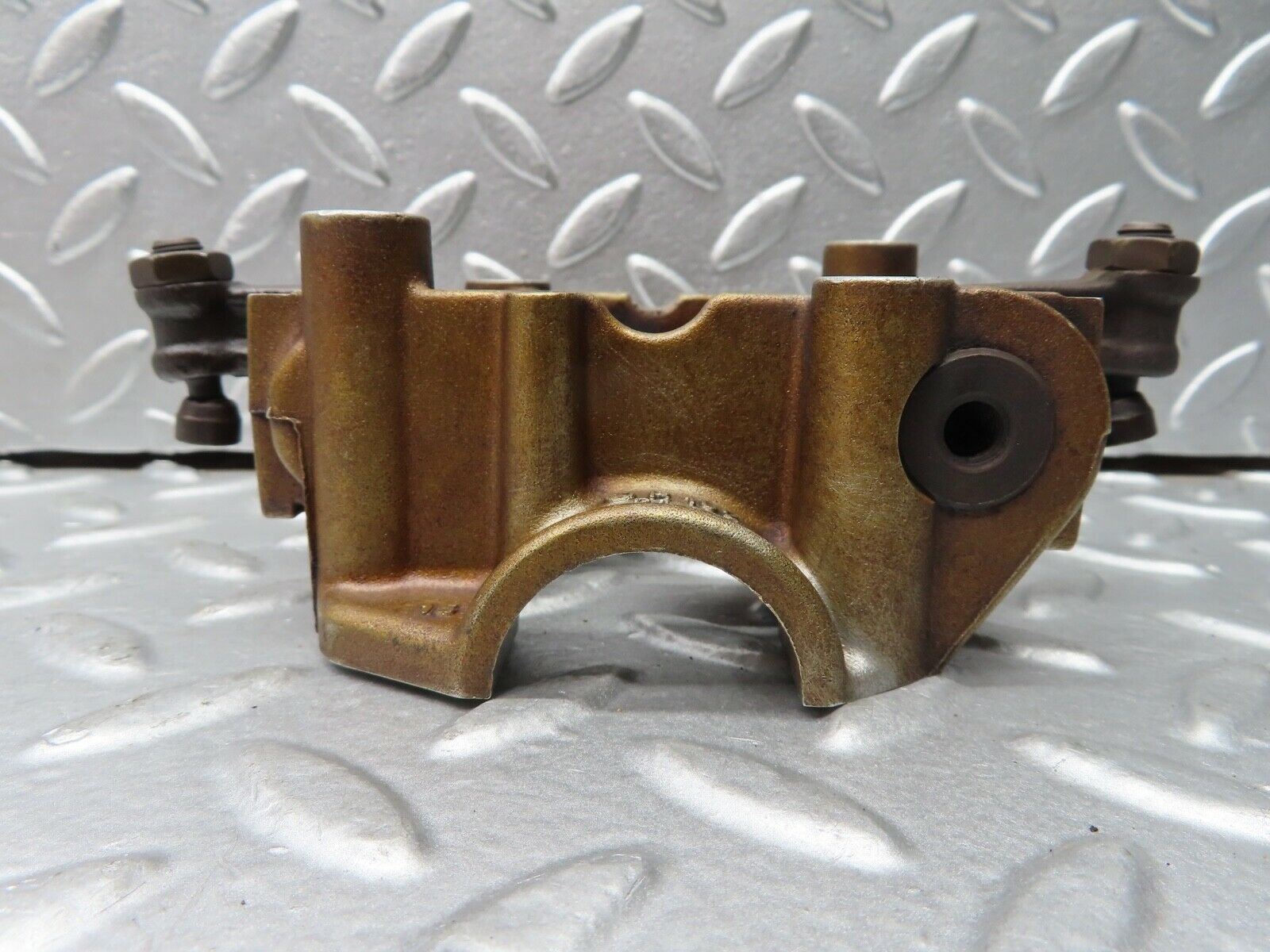 21272 Mercedes-Benz W123 230E Rocker Arms Camshaft Bearing Block 1020512110