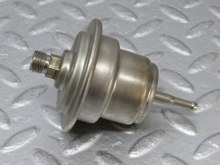 36572 Mercedes-Benz W201 190E 2.0L Fuel Pressure Regulator 0004760621