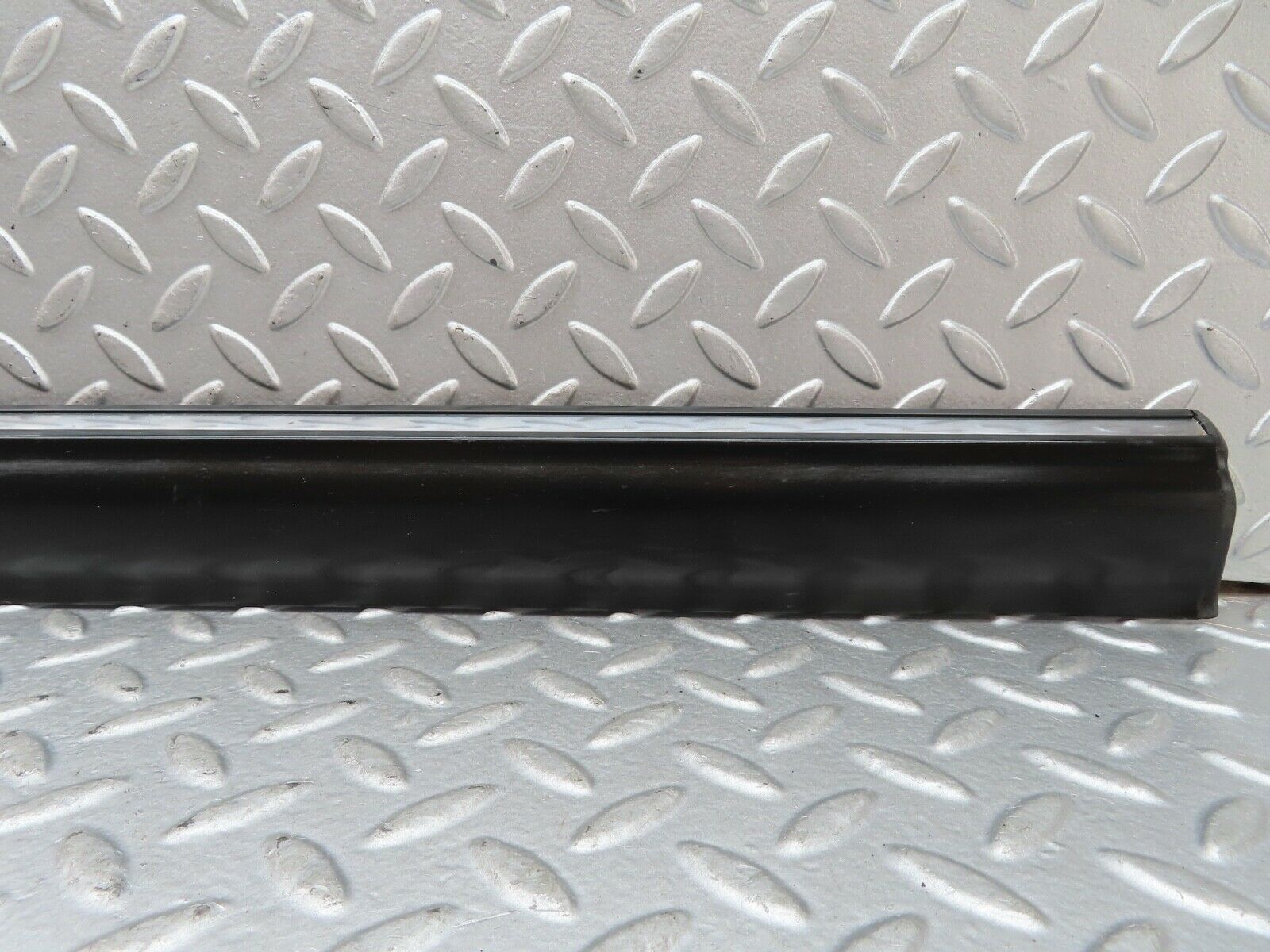 19228 Mercedes-Benz W123 300D Front Left Door Lower Moulding Trim