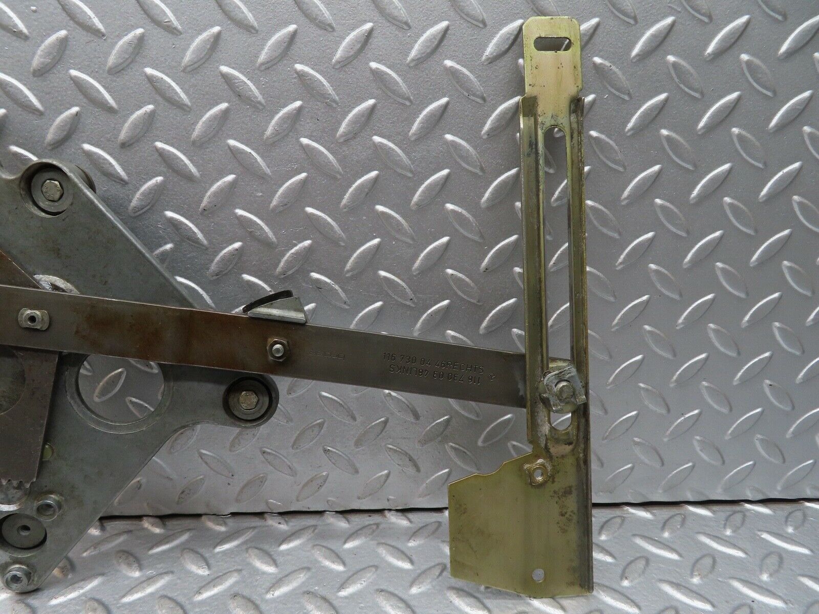 18782 Mercedes-Benz W116 Rear Left Power Window Regulator 1167300346