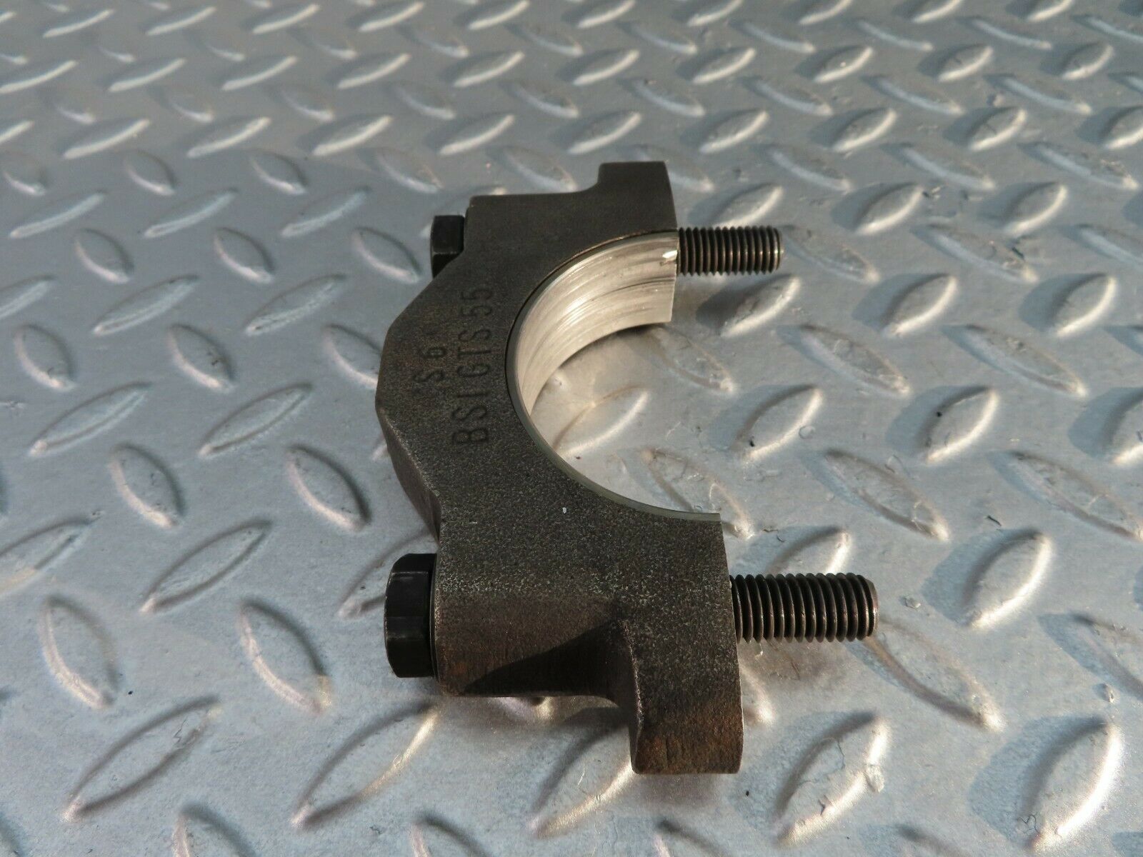 8027 Mercedes-Benz W115 220D Crankshaft Bearing Holder Block 6150110111