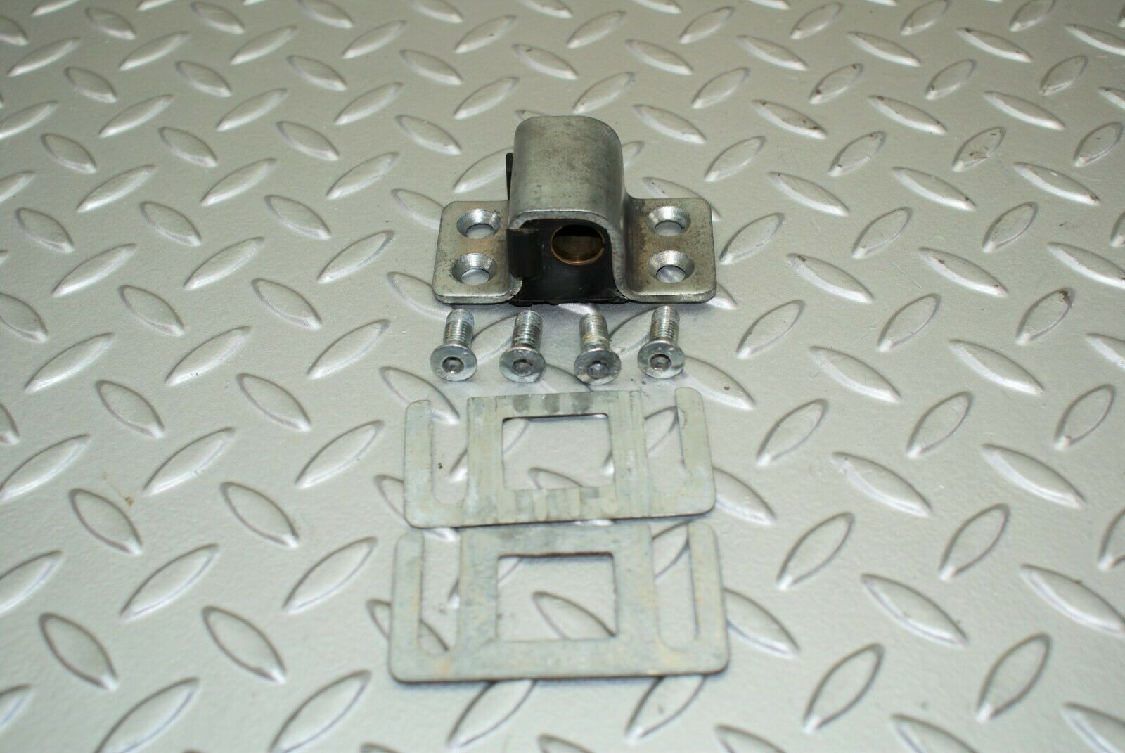 2938 Mercedes-Benz C123 280CE Coupe Door Lock Latch Left Side