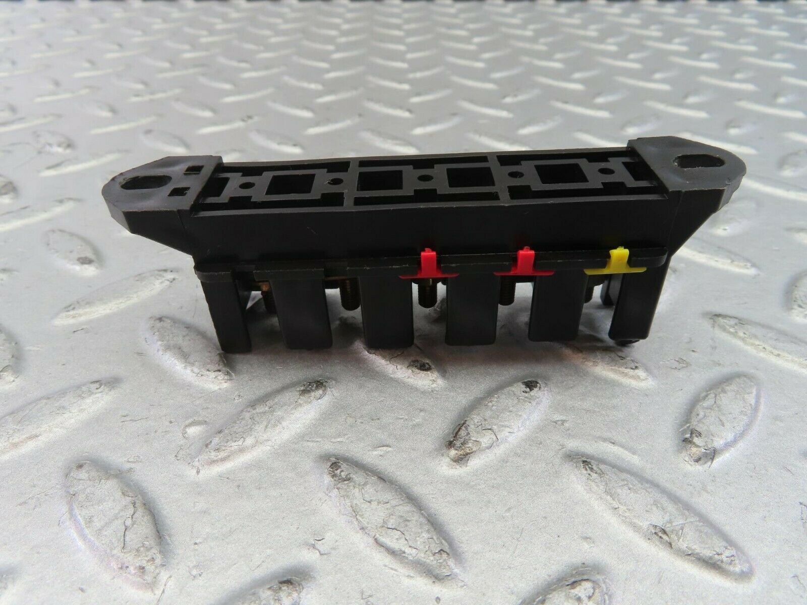 10349 Mercedes-Benz W201 190E Cable Connector Terminal Block 2015400669