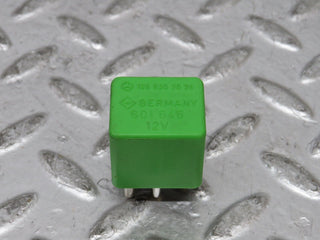 27551 Mercedes-Benz S124 300TE Wagon Headlight Wiper Relay 1268202026