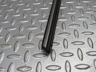 40638 Mercedes-Benz W123 300D Front Right Fender Wing Centre Moulding Trim