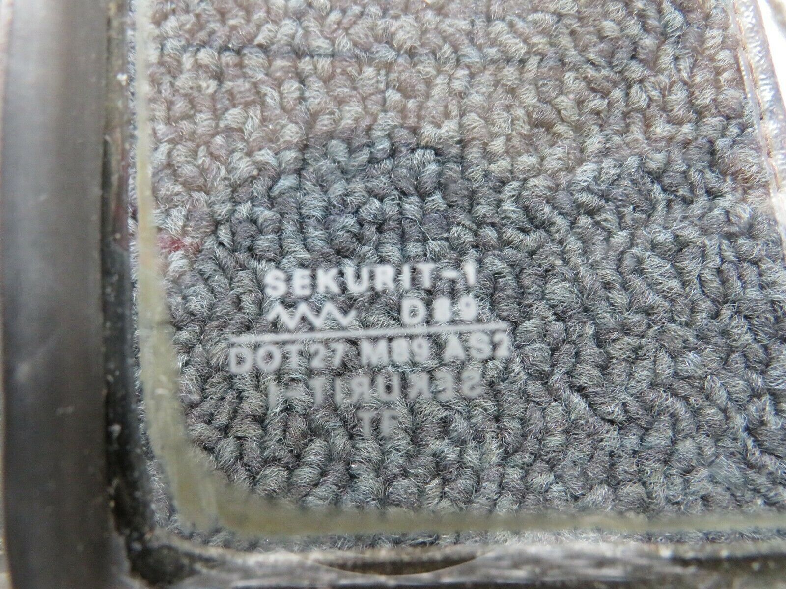 23651 Mercedes-Benz W114 280E Rear Right Quarter Window