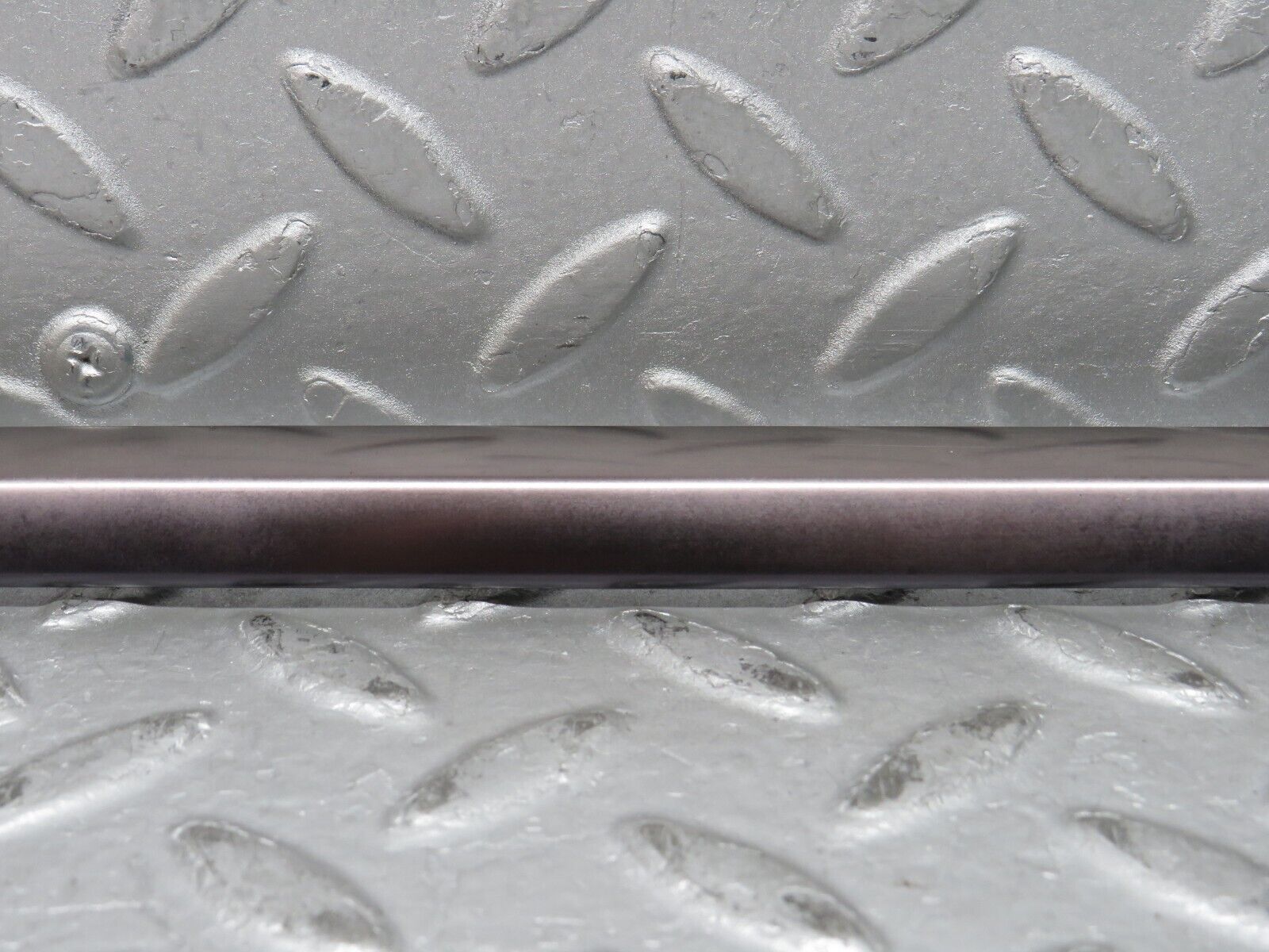 37891 Mercedes-Benz A124 320E Cabriolet Left Door Window Moulding Trim