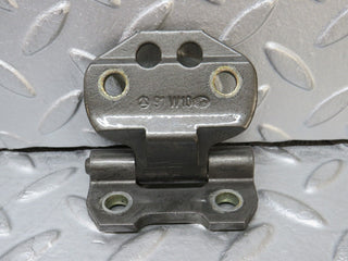 35305 Mercedes-Benz W124 Front Door Hinge Pair