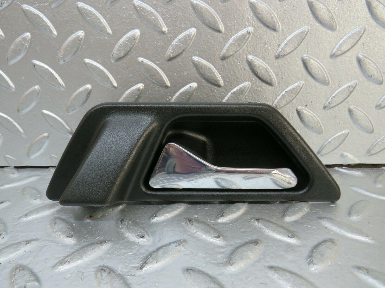 24205 Mercedes-Benz S124 220TE Interior Door Handle Left Side 1247600161