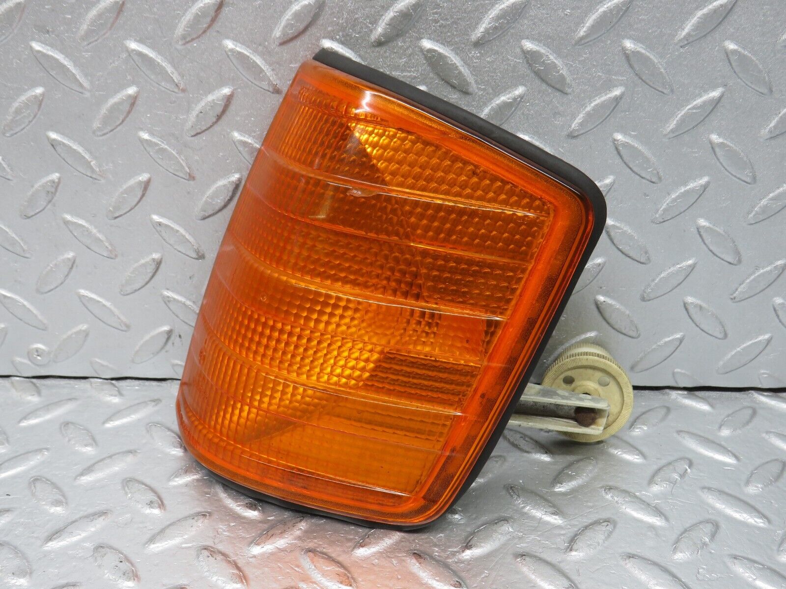 38844 Mercedes-Benz W201 190E 2.6L Indicator Light Bosch Front Left 1305232911
