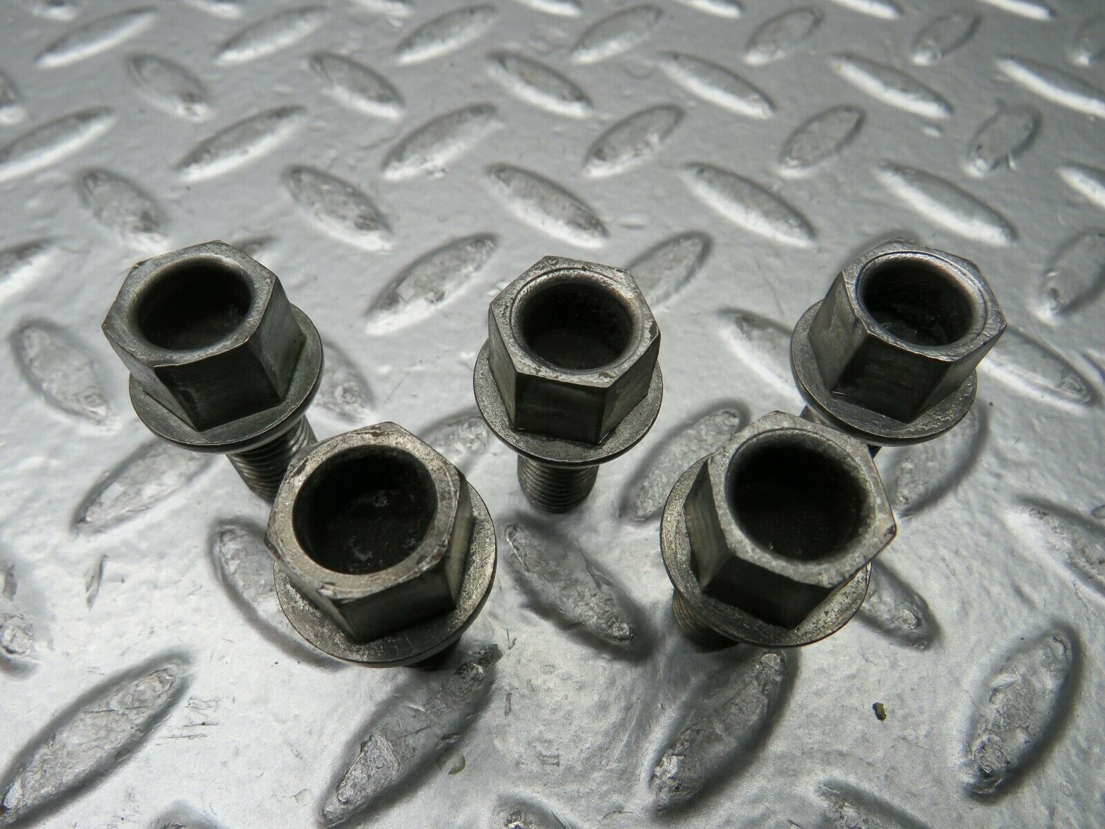22928 Mercedes-Benz 5x Alloy Wheel Lug Bolt M12x1.5