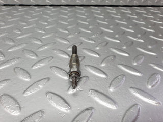 40849 Mercedes-Benz W123 300D Glow Plug Beru 0100221107