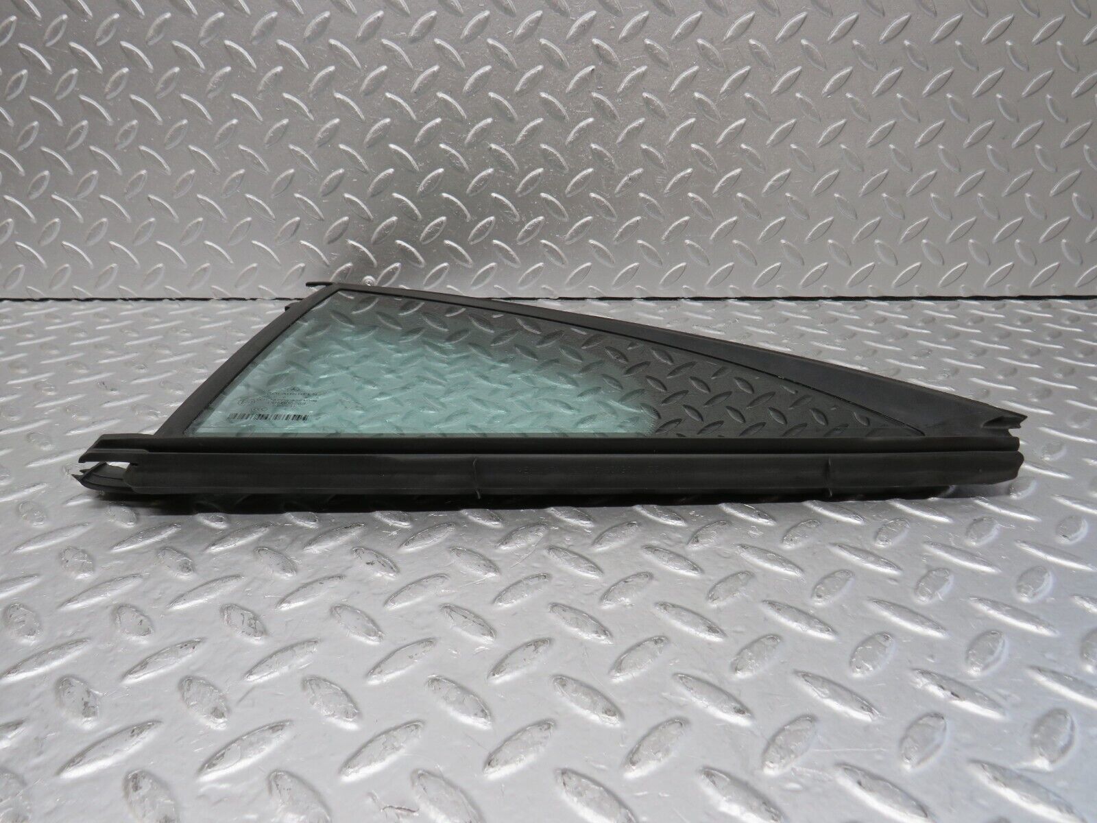 35164 Mercedes-Benz W221 Rear Left Quarter Window Glass 2217350124