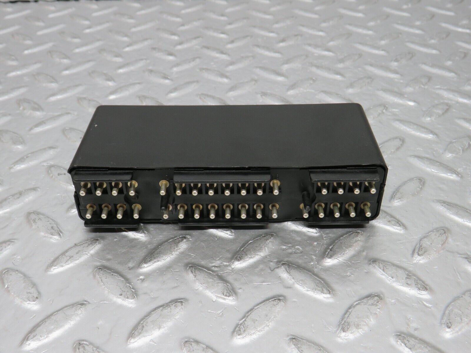 32478 Mercedes-Benz S124 300TE Wagon Light Control Relay 1265420032