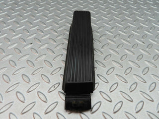 W123 accelerator pedal with rubber used OEM