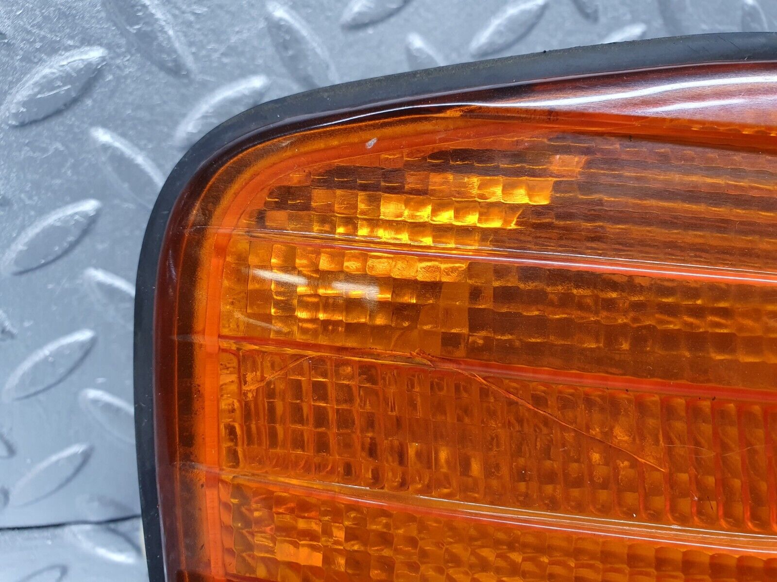 40953 Mercedes-Benz W126 300SE Indicator Light Front Right Bosch 1305233062
