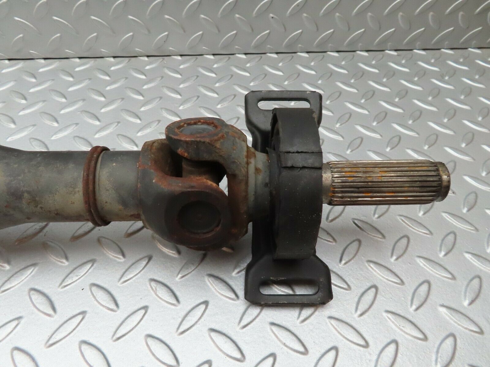 4095 Mercedes-Benz S123 200T Wagon Cardan Shaft Drive Shaft