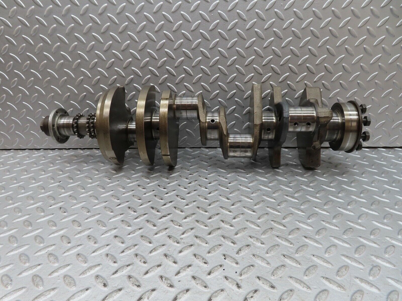 17812 Mercedes-Benz W116 450SEL  Crankshaft 1170311001
