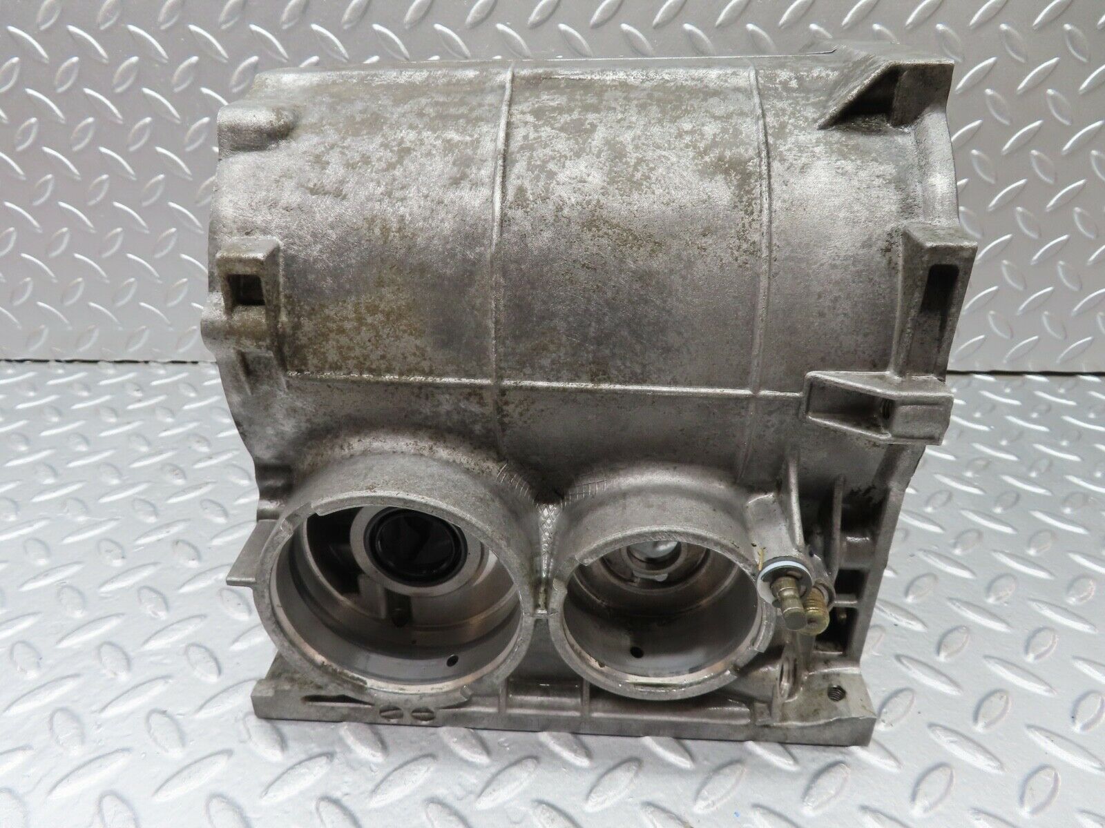 19788 Mercedes-Benz R107 450SL Automatic Gearbox Housing 1162710001