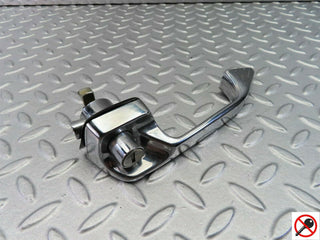 7827 Mercedes-Benz W115 220D Exterior Door Handle Front Left 1157600501