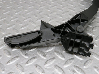 34811 Mercedes-Benz W210 320E Accelerator Pedal & Rubber 2103011820 2203010001