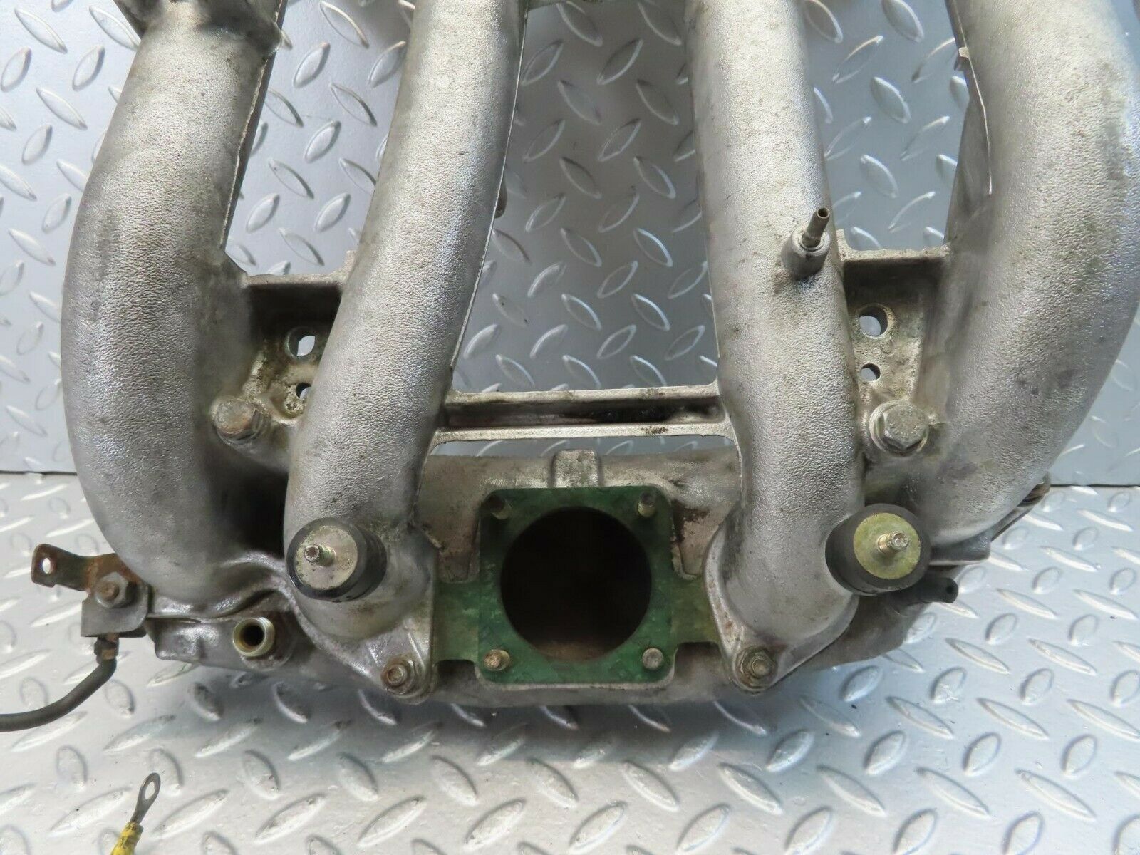 10943 Mercedes-Benz W201 190E Intake Manifold 1021413501