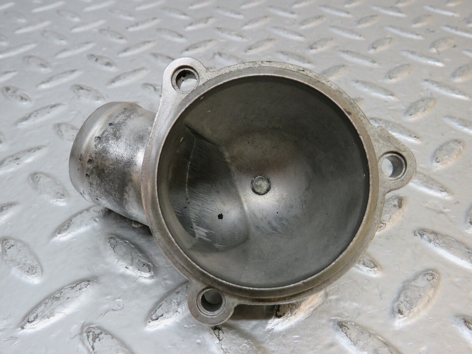25934 Mercedes-Benz W124 280E Thermostat Housing 1042030274