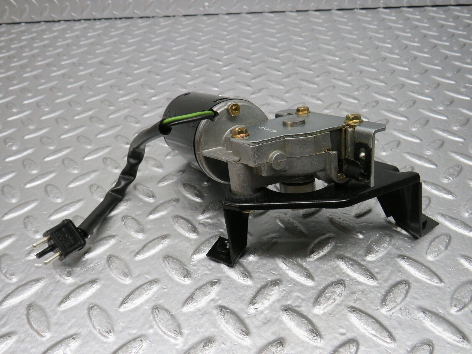 30672 Mercedes-Benz W201 190E 2.0L Sunroof Motor Bosch with Relay 0390251699