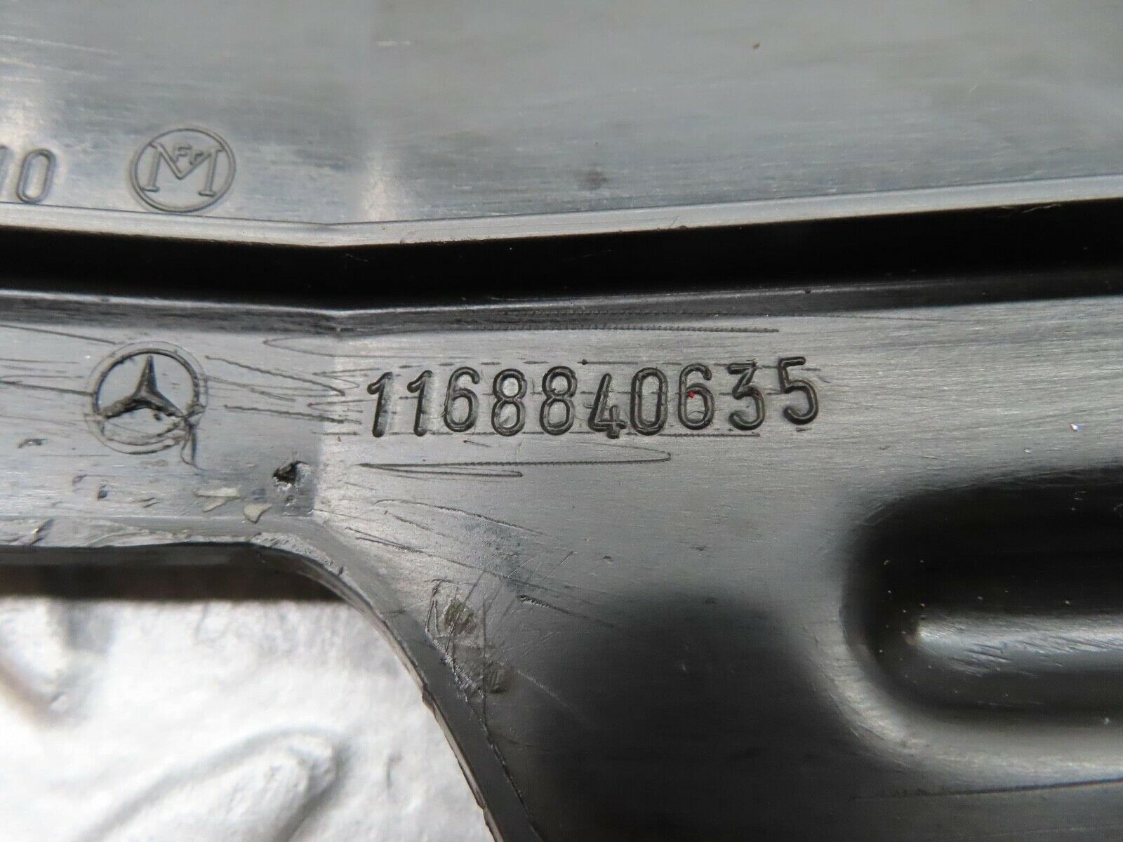 14816 Mercedes-Benz W116 350SE Wheel Arch Panel Fender Cover Right 1168840635