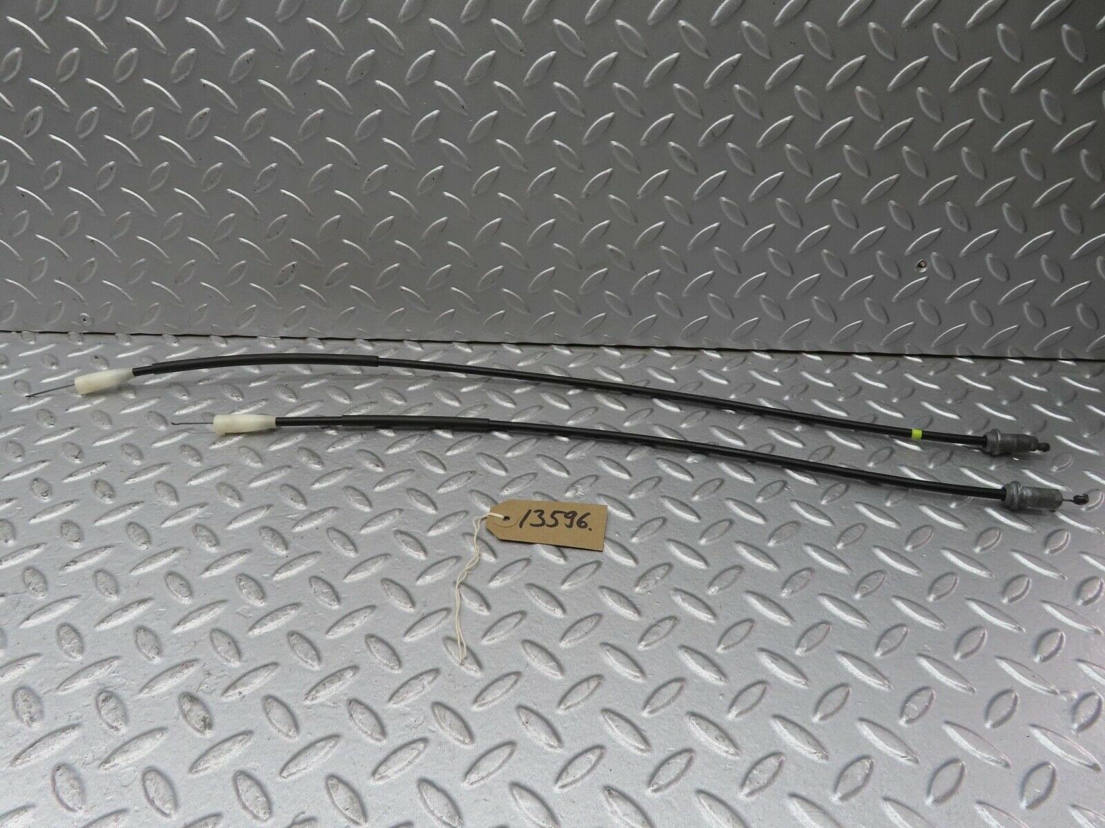 13596 Mercedes-Benz W123 200 Heater Control Cable