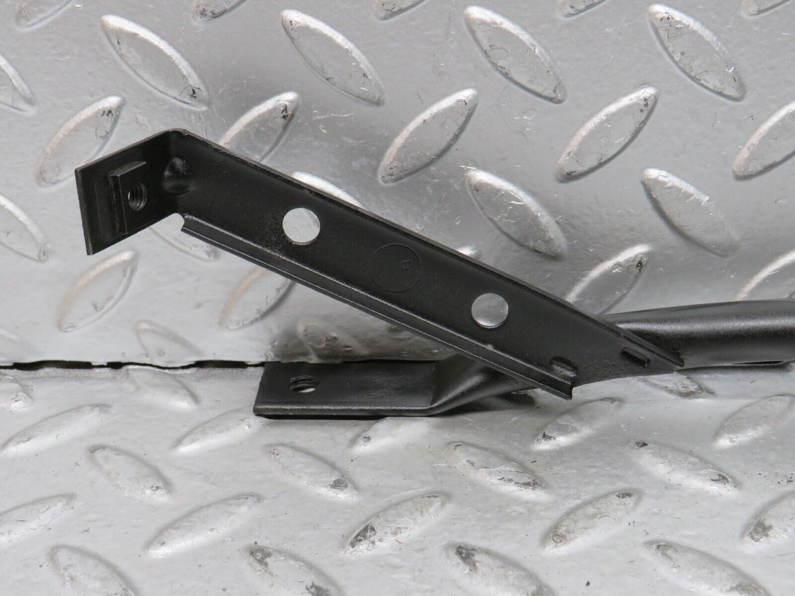 28533 Mercedes-Benz S123 240D Wagon Horn Bracket