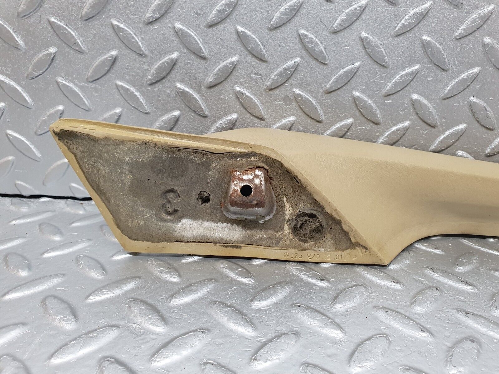 40931 Mercedes-Benz W126 300SE Rear Left Interior Door Handle Beige 1269701101