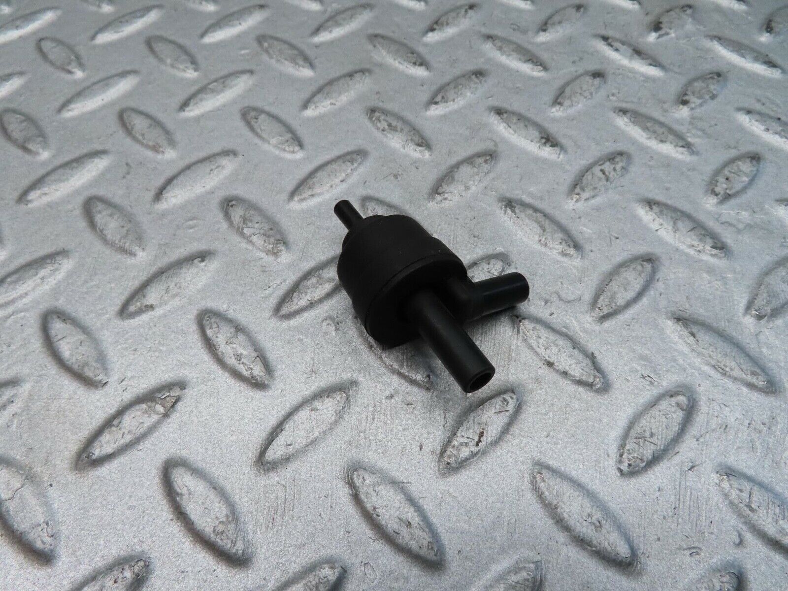 12536 Mercedes-Benz W108 280SE 3.5 Engine Crankcase Vent Valve 1074700893