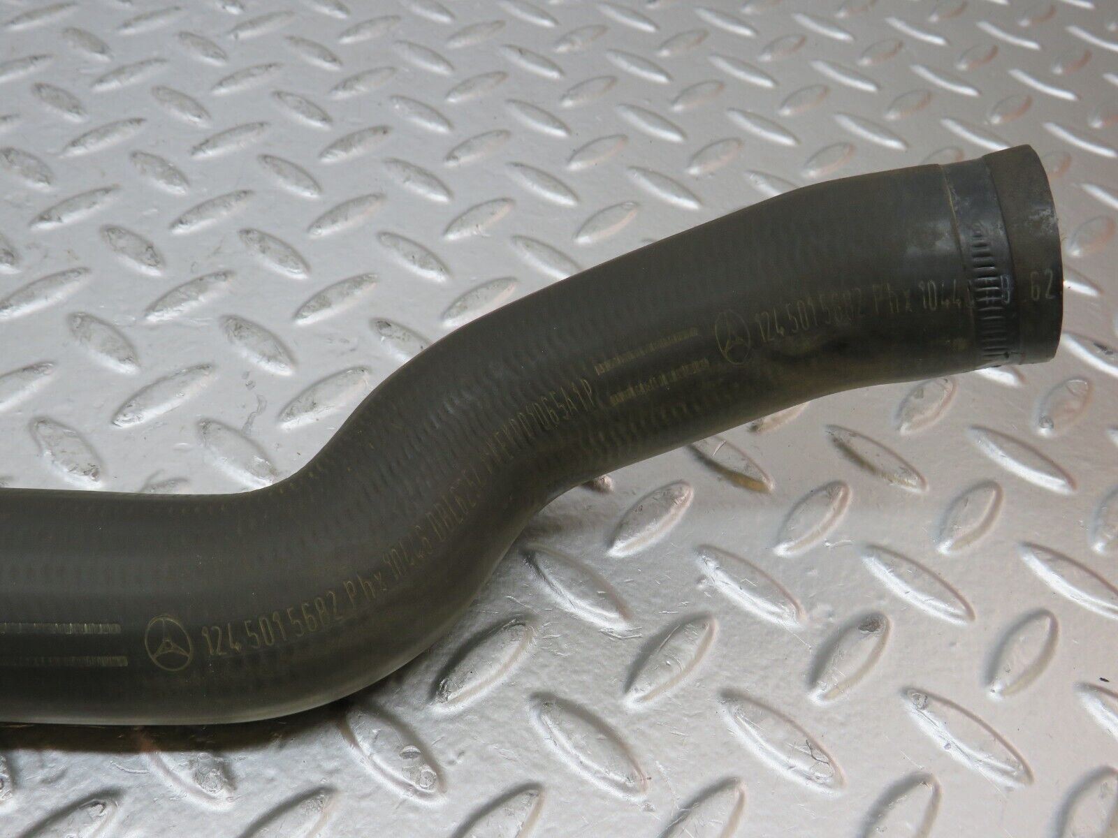 26419 Mercedes-Benz C124 220CE Radiator Hose Pipe Pair 1245015582 1245015682