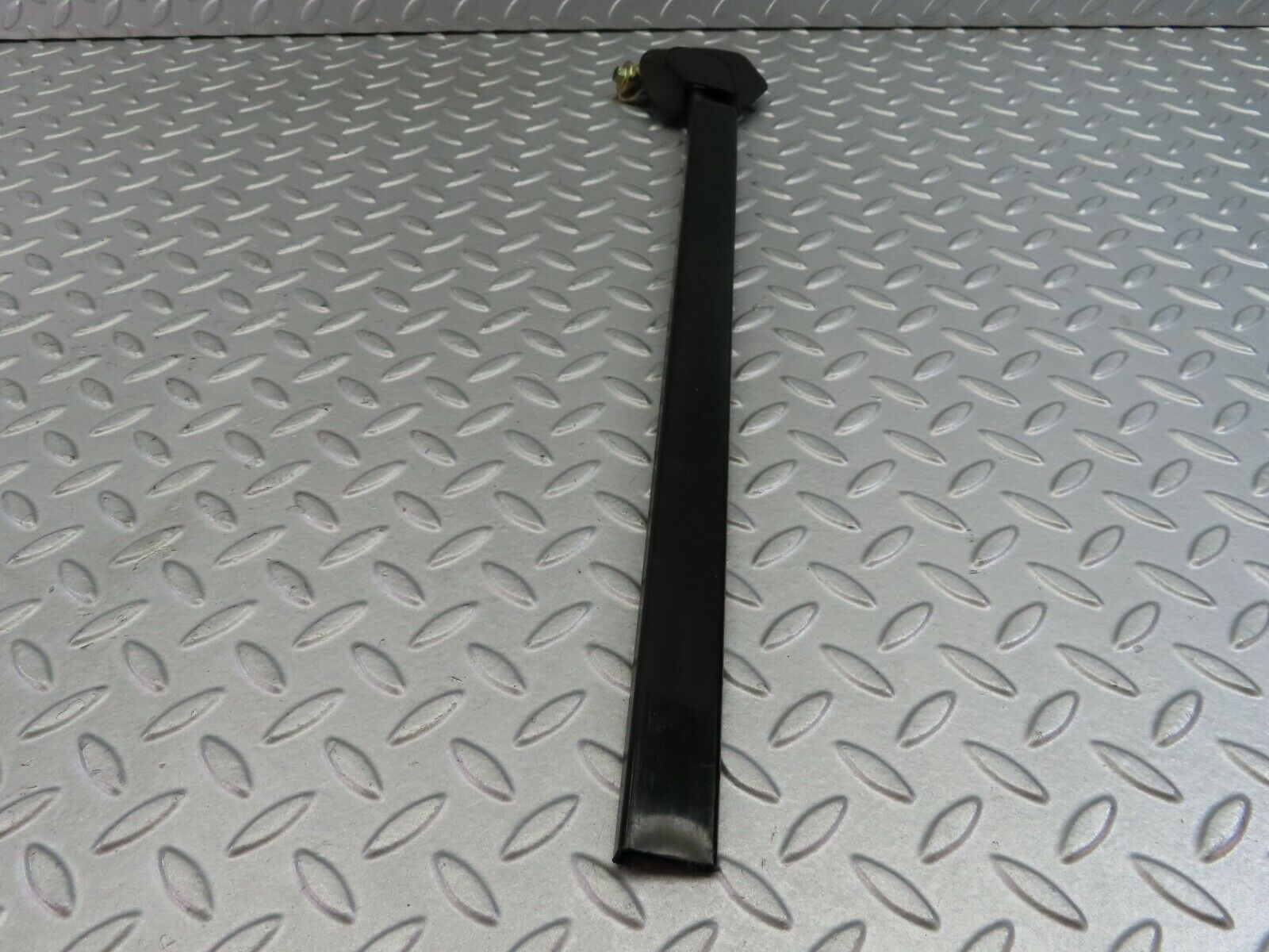 7724 Mercedes-Benz S123 230TE Wagon Seat Belt Runner With Cover Left