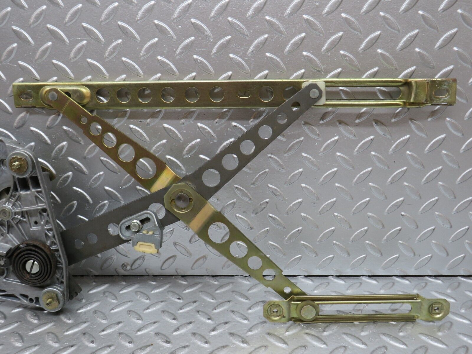 28015 Mercedes-Benz W123 280E Front Right Power Window Regulator 1237202846