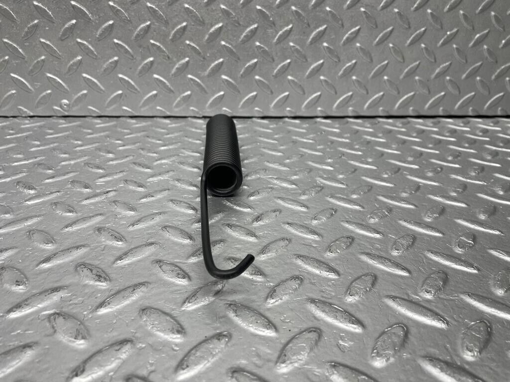 39012 Mercedes-Benz R107 500SL Bonnet Hinge Spring