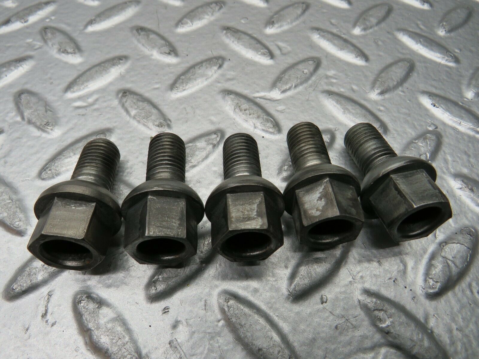 22928 Mercedes-Benz 5x Alloy Wheel Lug Bolt M12x1.5