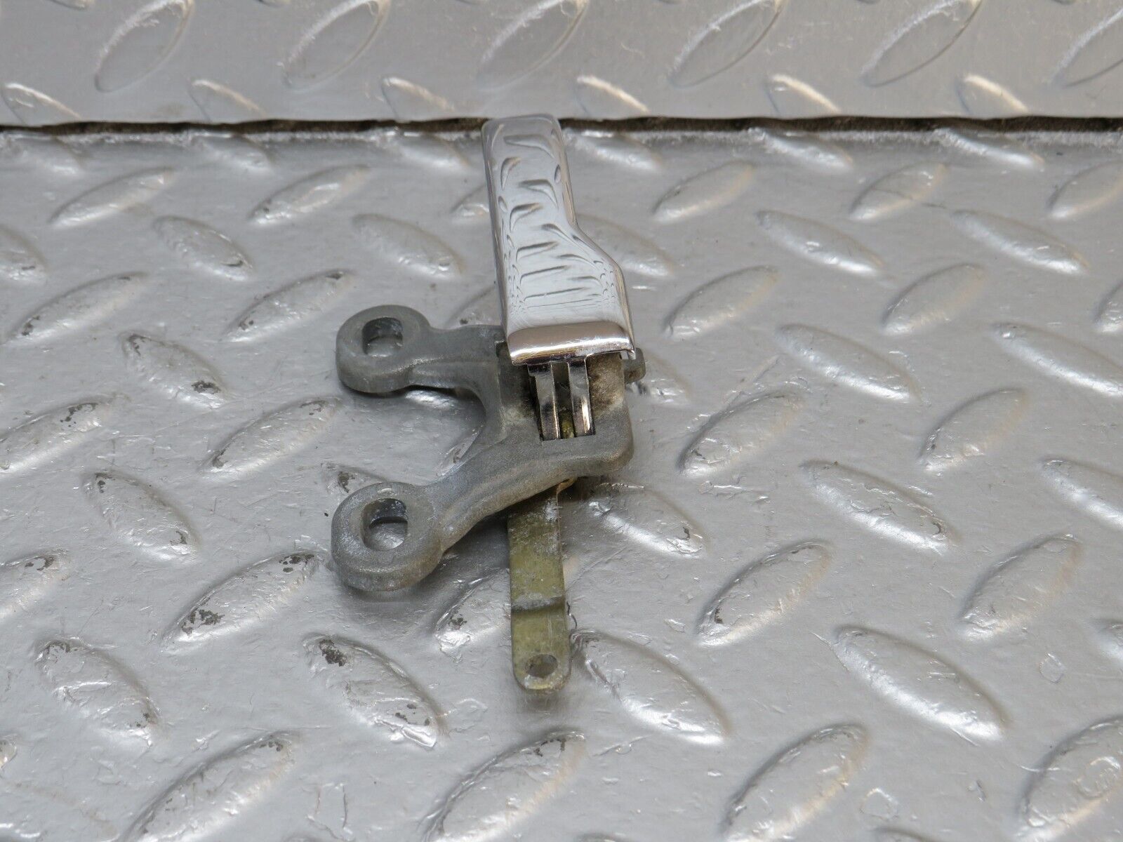 40624 Mercedes-Benz W123 300D Right Interior Door Handle 1237600261