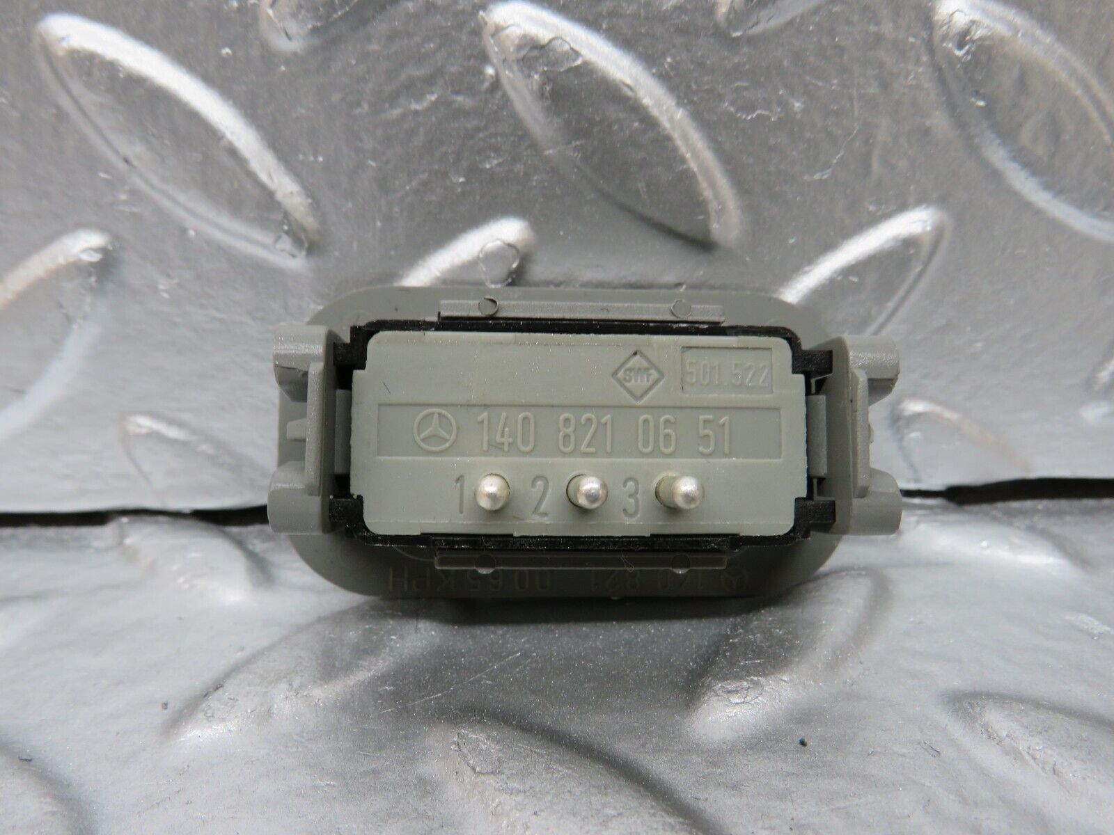 24907 Mercedes-Benz W140 S320 Reading Light Switch 1408210651