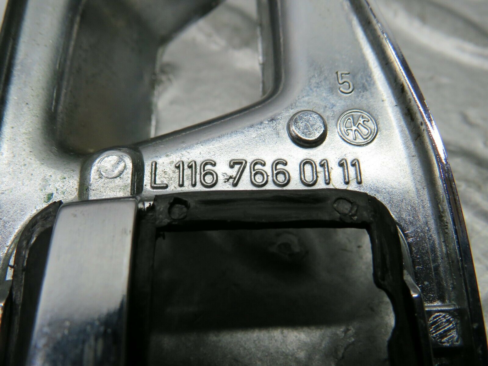 21976 Mercedes-Benz S123 280TE Wagon Chrome Frame For Door Opener Left 1167660111